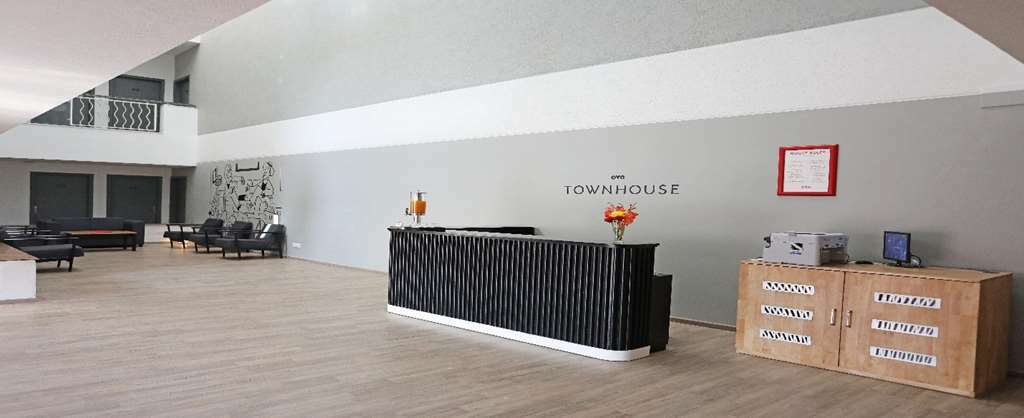 Oyo Townhouse 027 Sector 15 Gurgaon Hotel Facilities photo