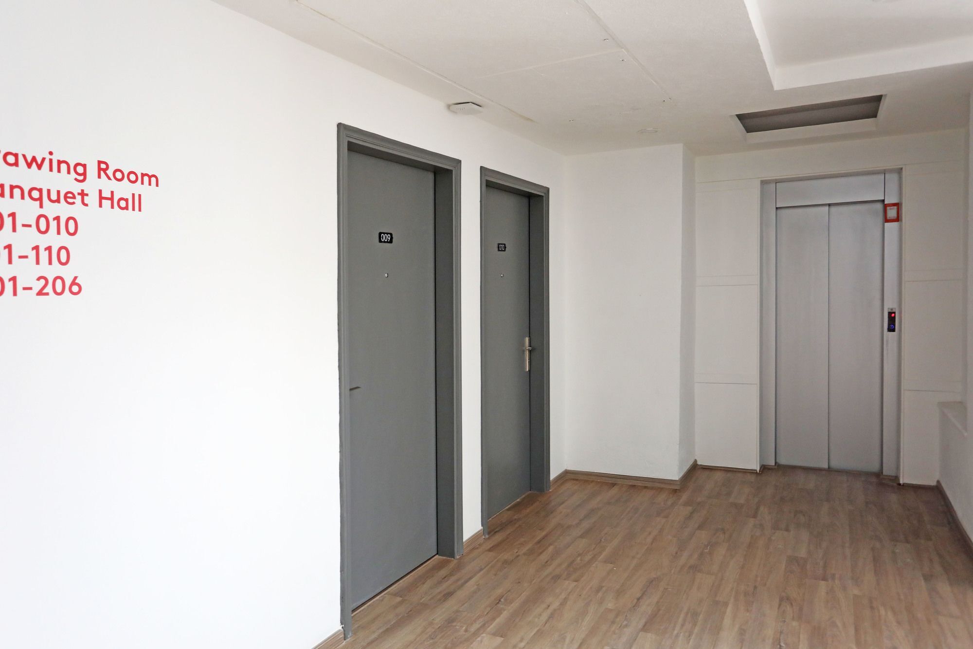 Oyo Townhouse 027 Sector 15 Gurgaon Hotel Exterior photo